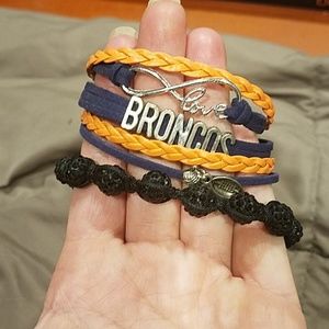 Bronco bracelet w black sequined